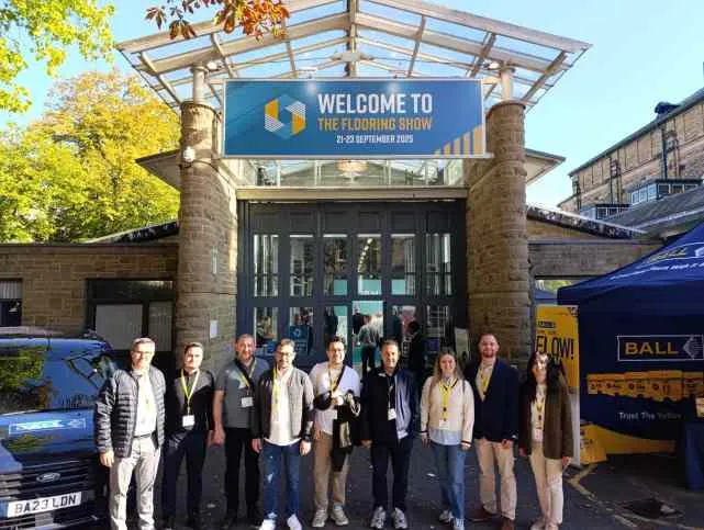 Birleşik Krallık’ın tarihi binaları, camileri Türk halılarıyla döşenecek