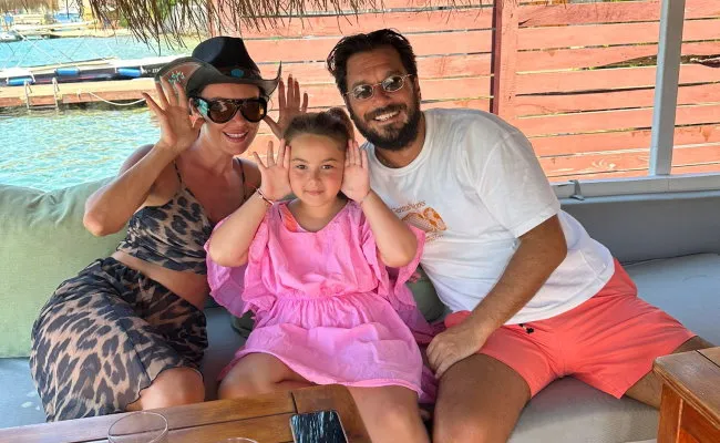 Set arkadaşlığı aşka dönüştü | Hayrettin, sevgilisiyle ilk kez görüntülendi!